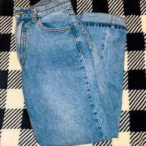 Loose fitting blue jeans